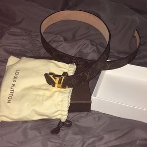 ✨100% Authentic Louis Vuitton Belt ✨ HOLIDAY SALE